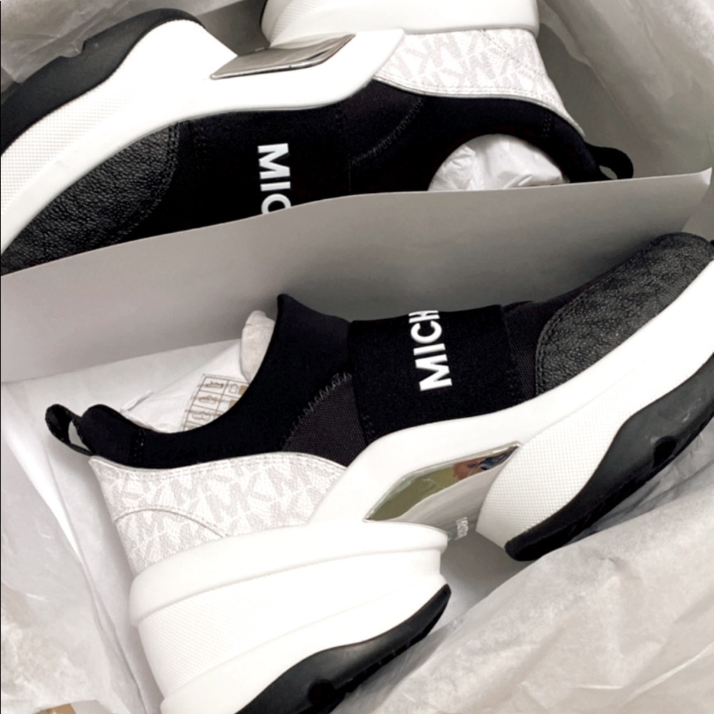 MICHAEL KORS Olympia Slip on Sneakers